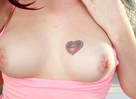 Hot teen redhead Amber shows her tattooed body and pink twat - 6 of 16