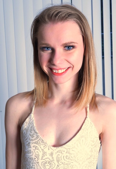 Slim blonde Catarina strips to share her tiny tits and twat - 2 of 16