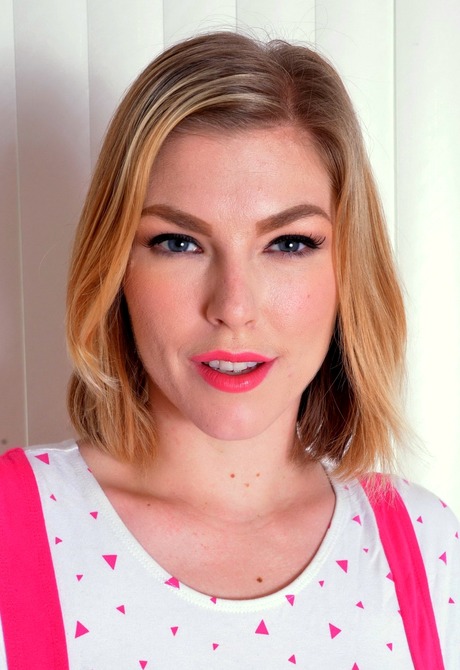 Seductive princess Ella Nova teases in nothing but her socks - 3 of 16