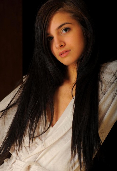 Skinny brunette teeen Jade fingers her horny little asshole - 2 of 15