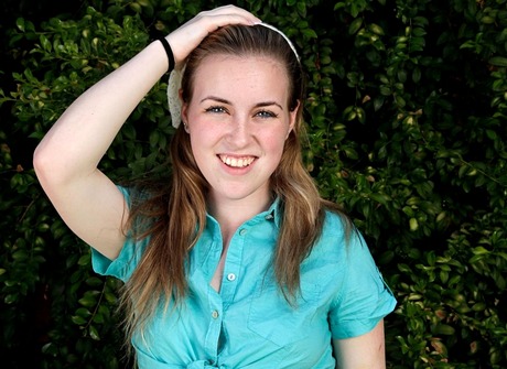 Perky teen girl next door Jessie pissing outdoors - 3 of 16