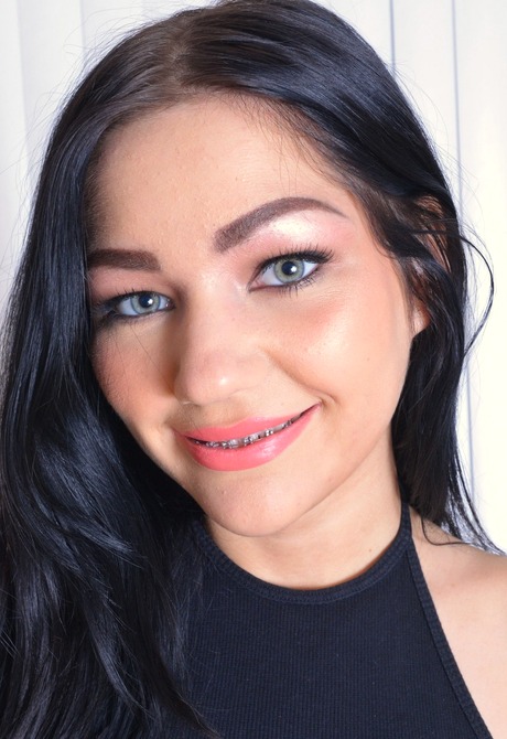 Young Karly shows off her sexy body and soft pristine pussy - 2 of 16