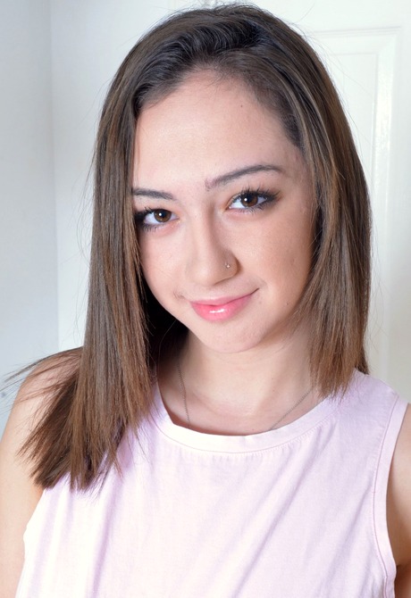 Sweet teen Lily Jordan shares her juicy ass and shaved pussy - 2 of 16