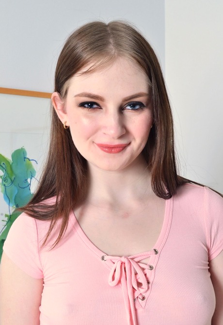 Pale beauty Maya flaunts her big tits and nice natural pussy