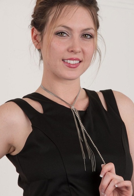 Curvy girl next door Megan shows juicy ass in fishnets - 2 of 16