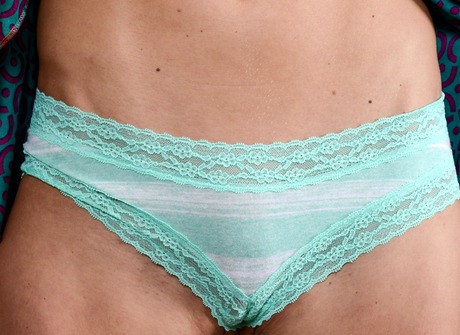 Slender teen Nicole shares her tiny tits and shaved pussy - 3 of 16