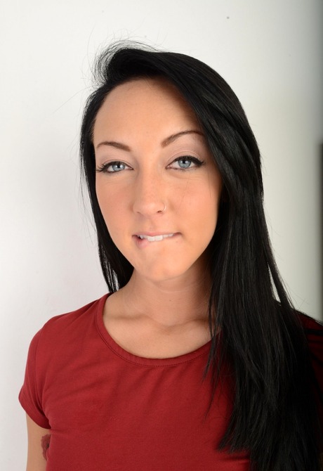 Sexy teen Sabrina shows off her round ass and toys her pussy - 2 of 16