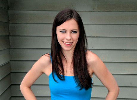 Horny brunette teen Veronica stripping and showing pussy - 2 of 16