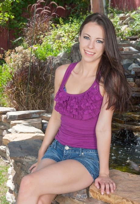 Cute next door teen Veronica Radke spreading pink pussy - 3 of 16