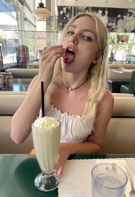 Petite amateur teen Britt Blair teasing in naughty upskirt shots - 2 of 16