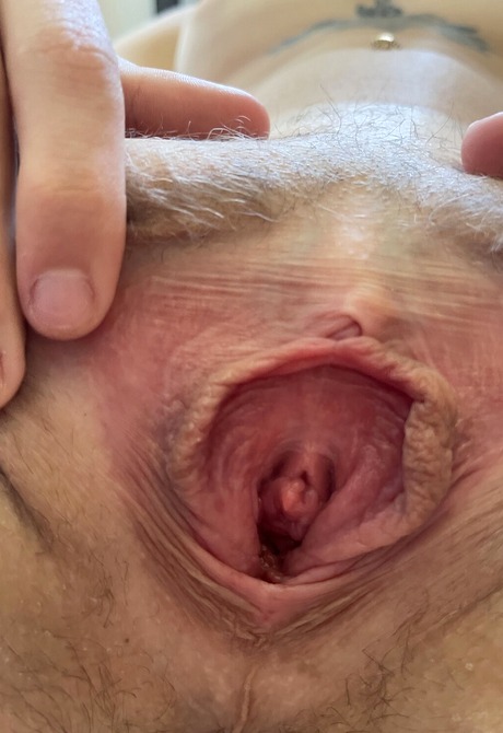 Breezy Bri loves getting naked flauting her thin figure and pink pussy - 15 of 16