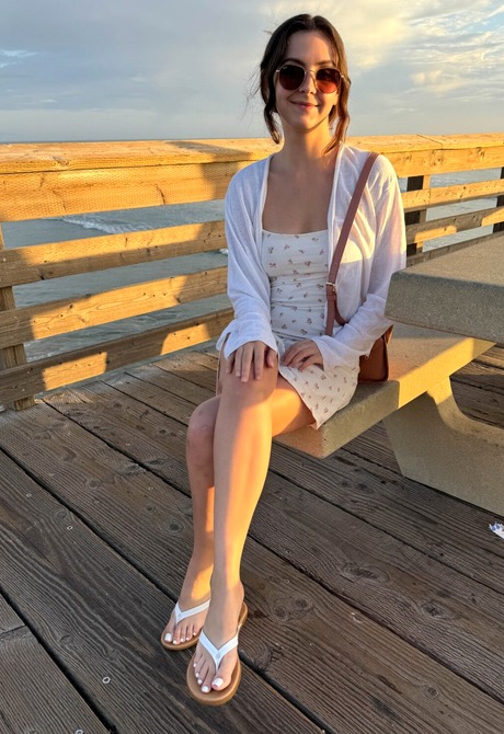 Glamorous brunette Serena Hill teases outdoors and in hotel room by flashing - 2 of 16