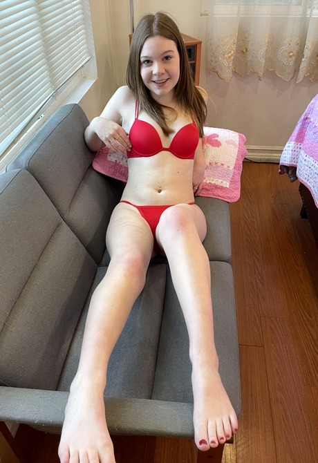 Adorable young cutie Adrianna Jade flaunting petite naked body - 2 of 16