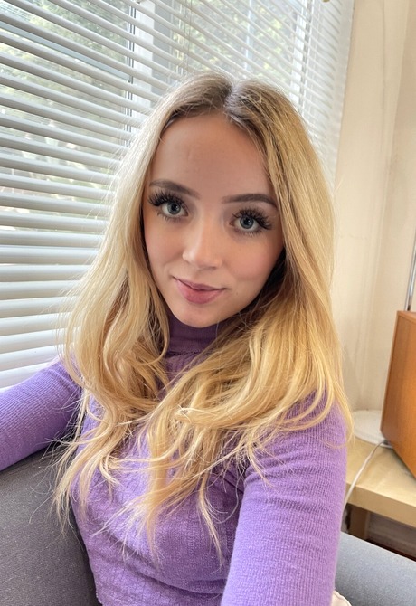 Horny blonde teen Maria Kazi spreading tight pink pussy on bed - 2 of 16