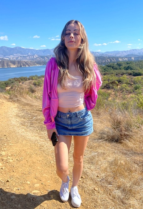 Cute Renee Rose poses outdoors and then gets naked indoors - 3 of 16