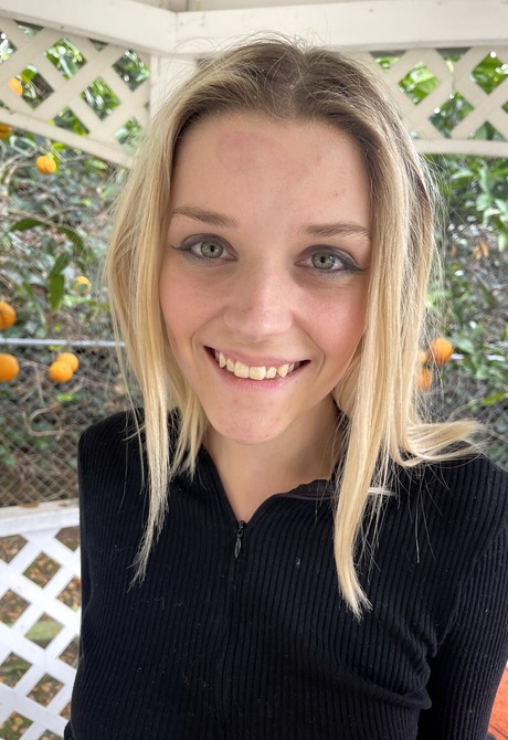 Skinny teen poser Maria Anjel spreading tight little pussy outdoors - 2 of 16