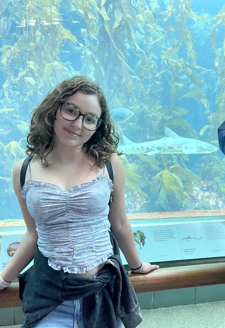 Cute busty teen Leana Lovings spreading juicy ass cheeks in bedroom - 2 of 16