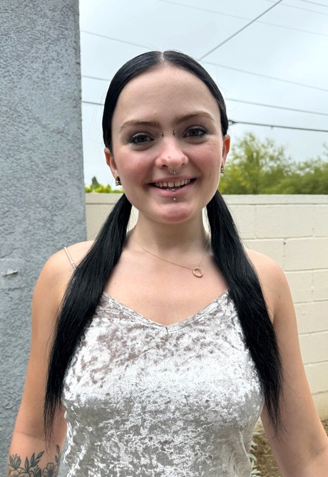 Cute teen babe Imani Valor in high heels reveals big nice ass and feet - 2 of 16