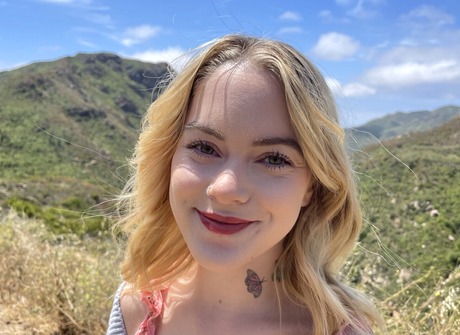 Cute blonde Sage Fox flashing pussy in upskirt shots outdoors - 2 of 16